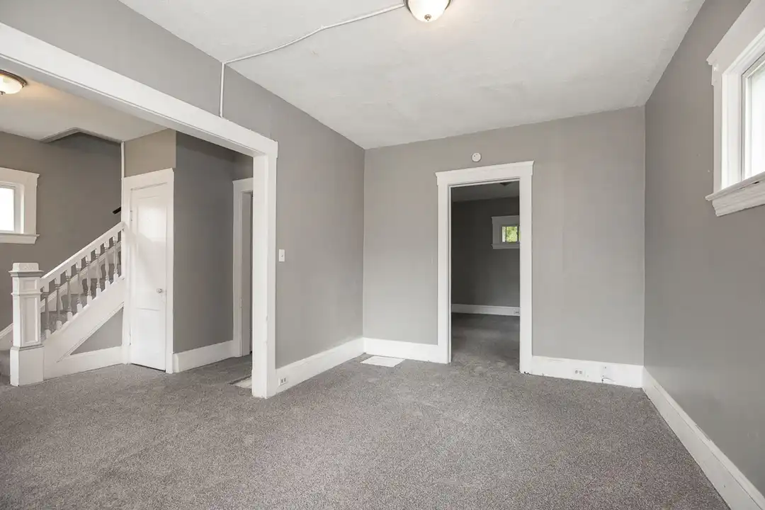 7411 Brinsmade Ave – pohled 6