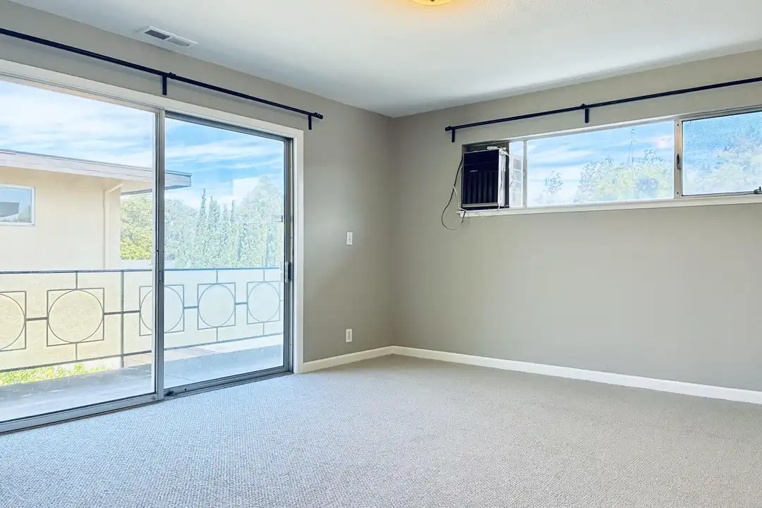 545 Fulton St unit None - More