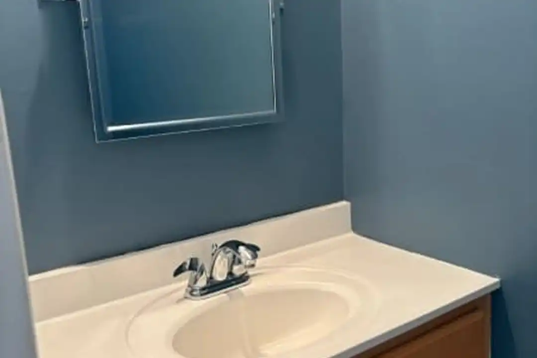 131 Locust Ct - View 4