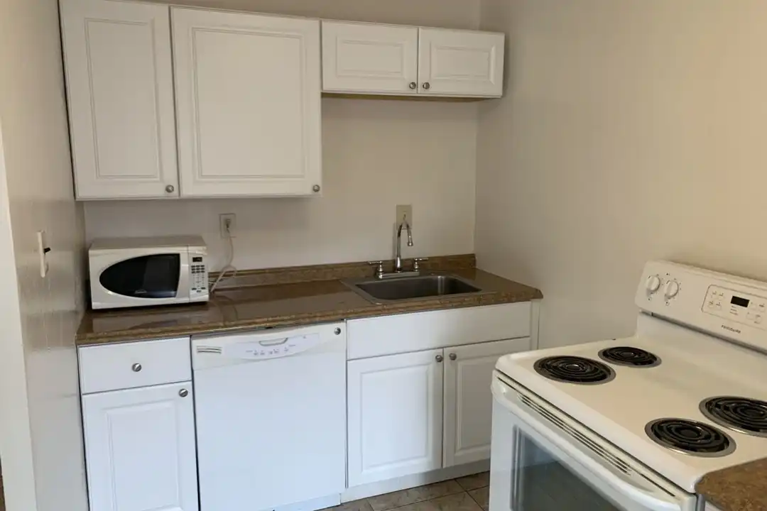 819 College St unit C3 - View 3