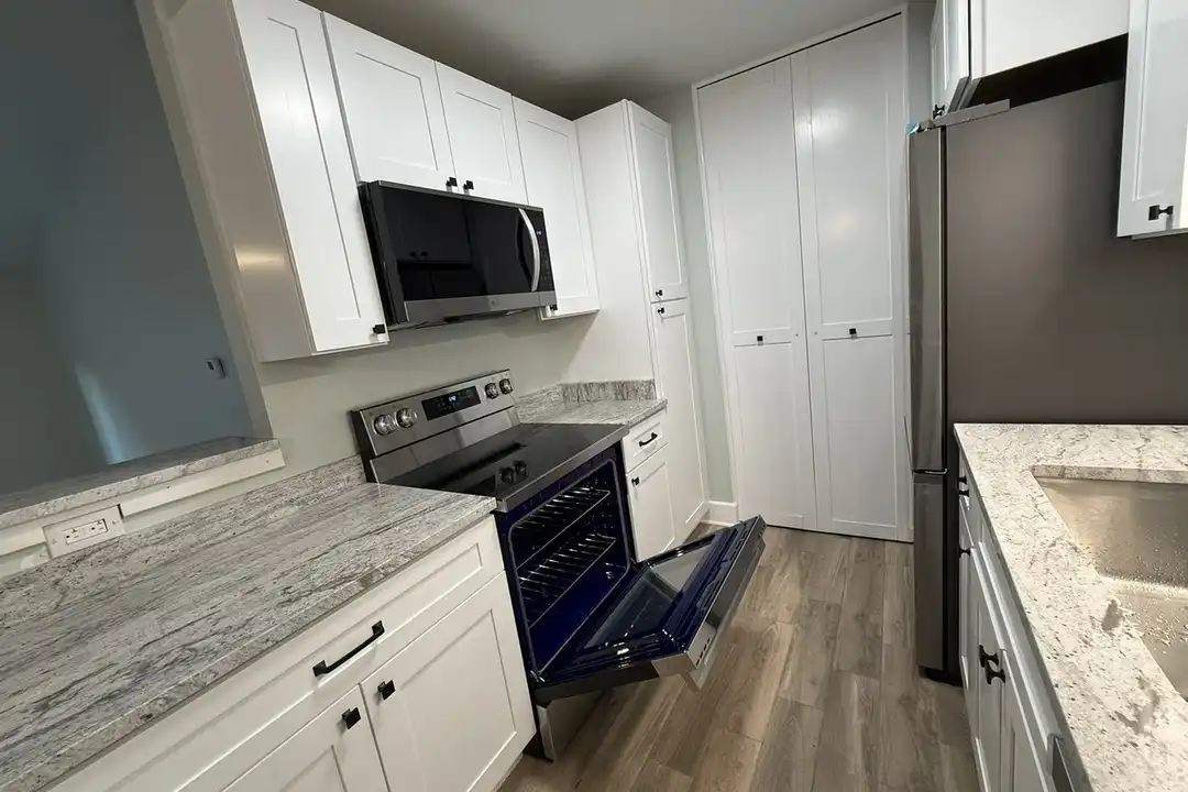 2201 Scenic Hwy unit J7 - View 3