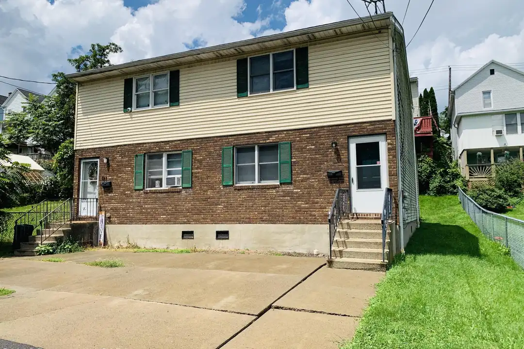 131 Tobin Ln – photo 1 of 8