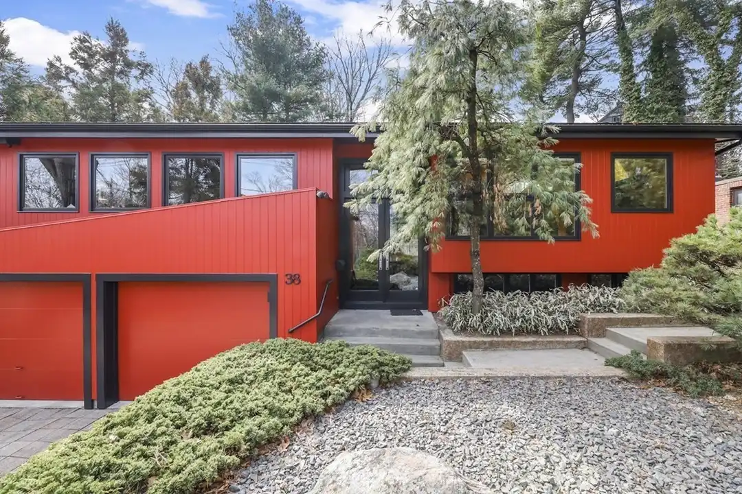 38 Cumberland Ave – photo 1