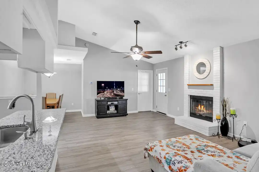 3184 Ryans Ct - View 5
