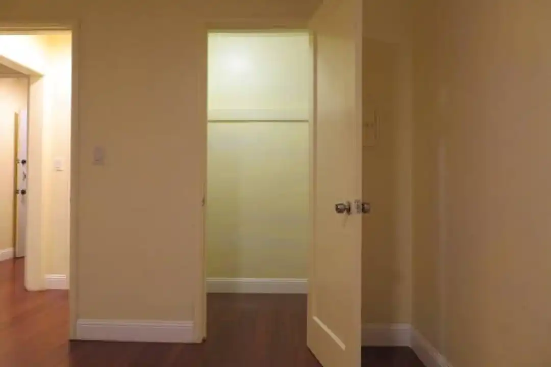 2726 Park Blvd unit # E - View 3