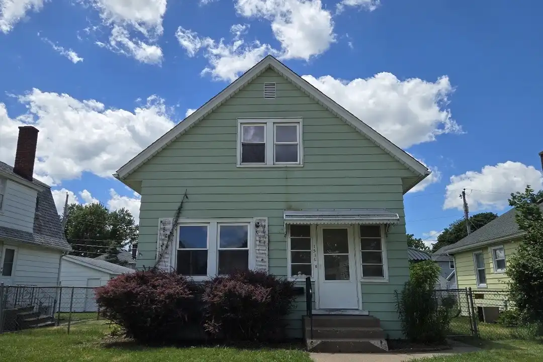House in Rock Island - View 5