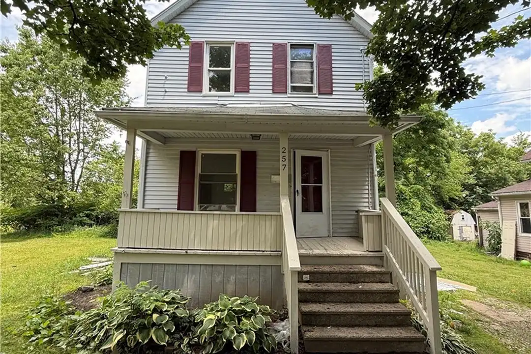 257 Arch St – photo 1
