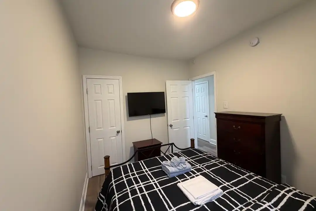 Apartment in Philadelphia - View 3