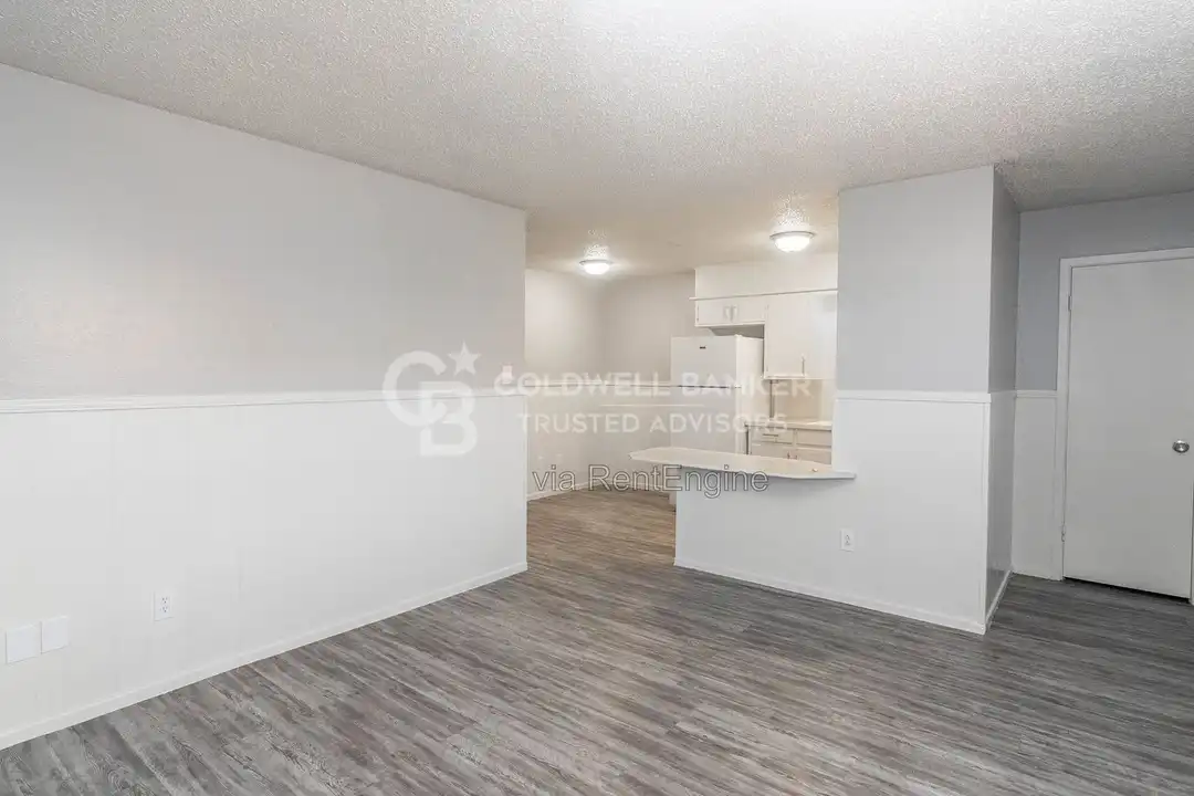 1305 53rd St unit B – photo 1