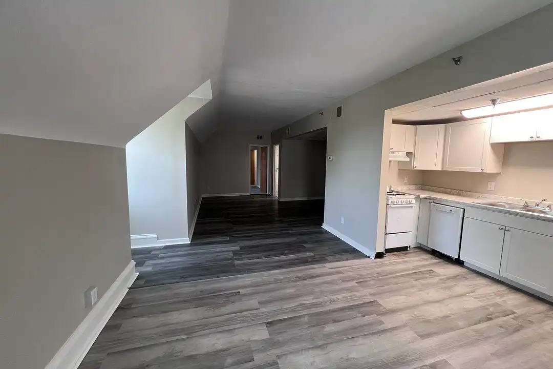 Austin Manor – photo 1 of 23