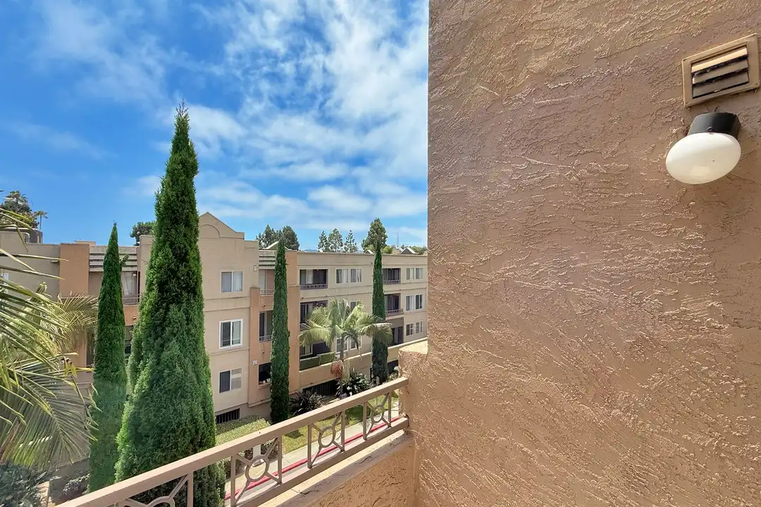 3550 Lebon Dr unit 6419 – další