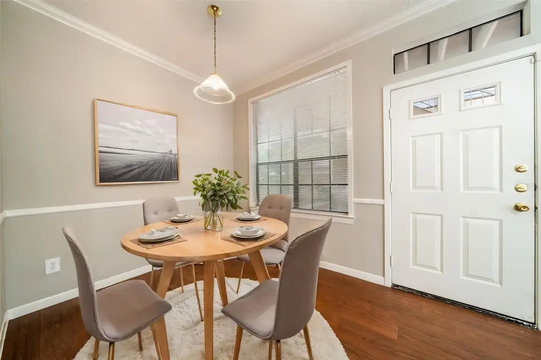 2300 Leon St unit 101 - View 2
