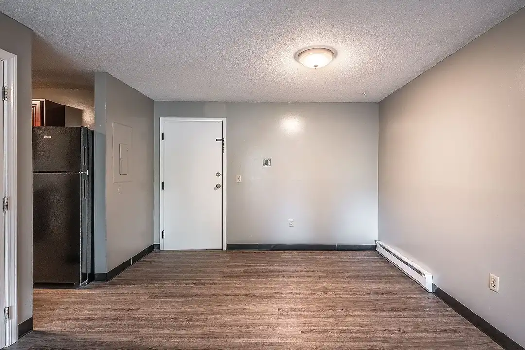 Meadowbrook Apartments - View 3