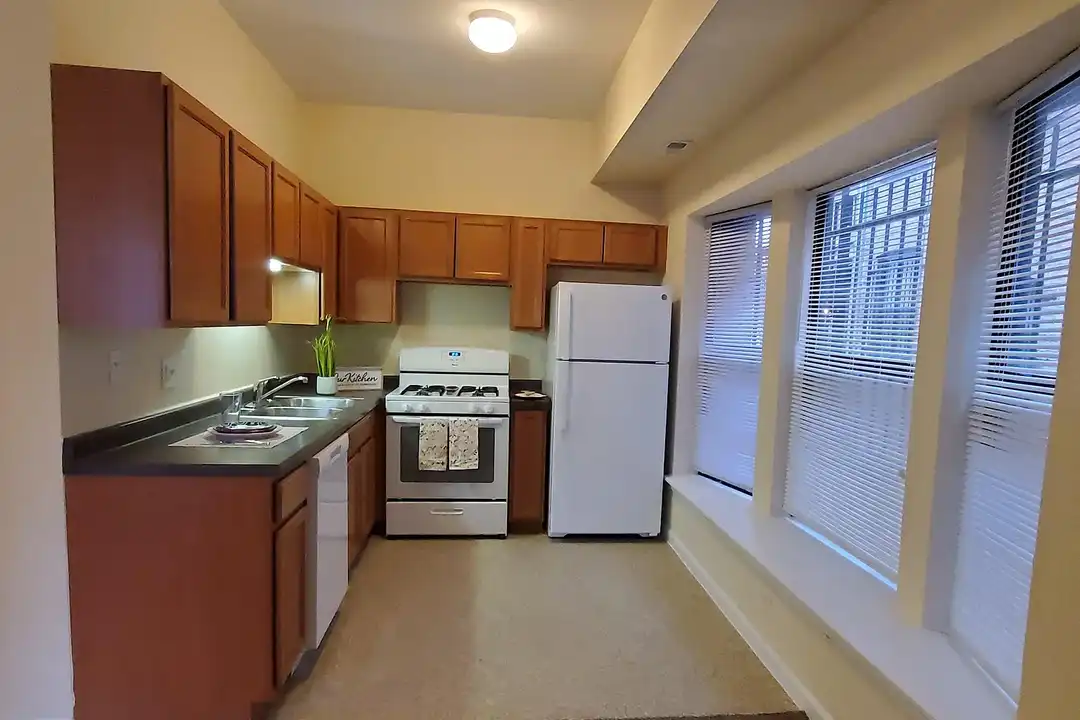 Park Apartments – photo 1