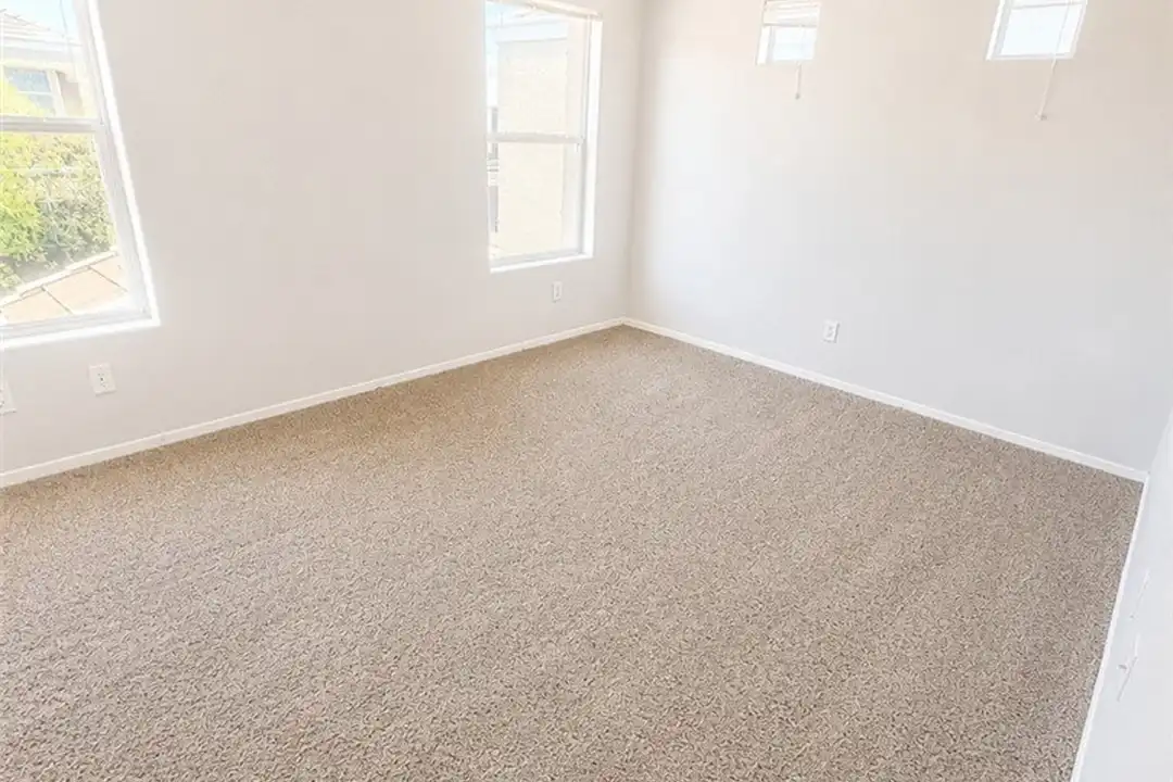 6037 Aripeka St - View 5