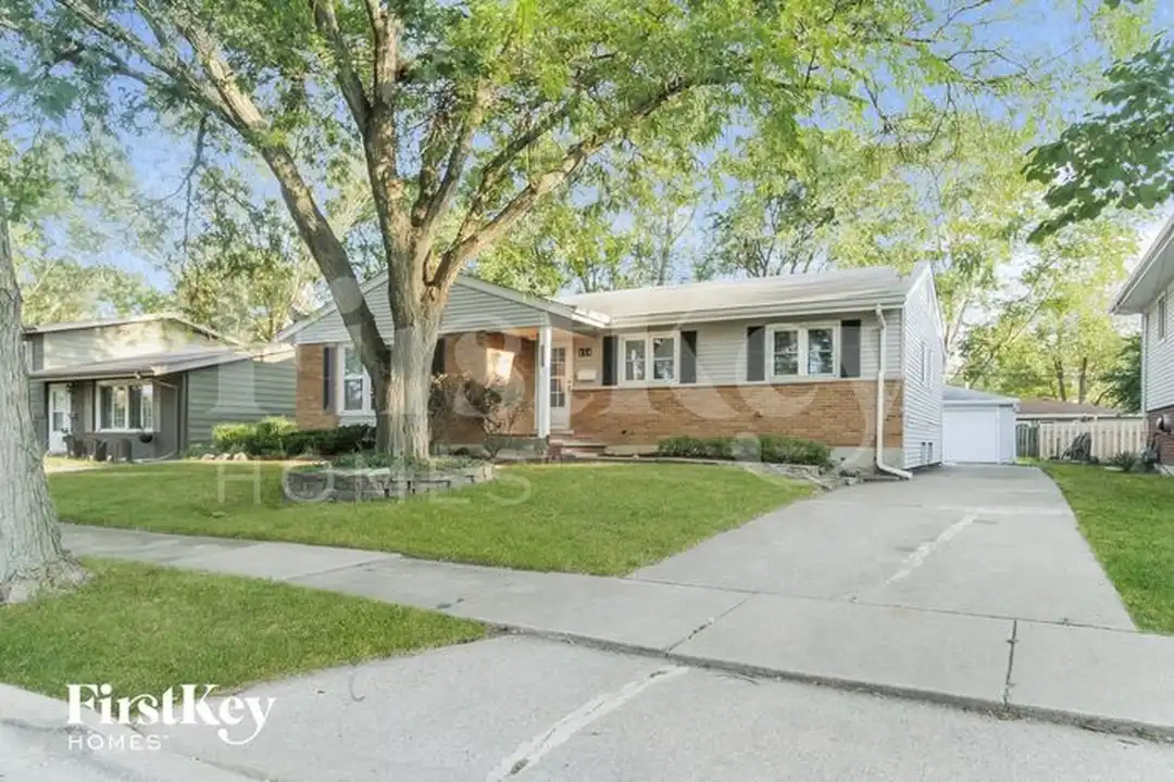 454 Springfield St – photo 1