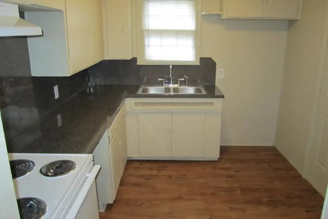 3029 NW 46th St - View 3