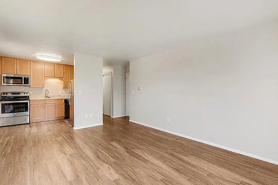 1120 & 1136 York - View 6