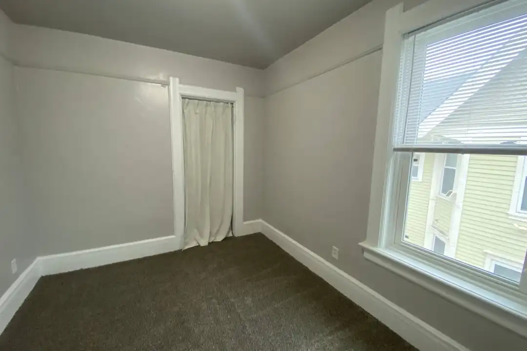2419 W McKinley Ave – pohled 4