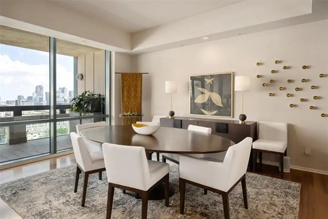 Apartment in Dallas, Oak Lawn - View 3