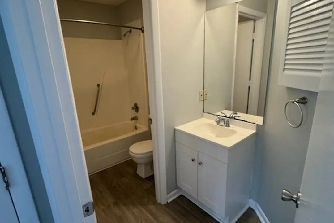 941 Applewood Ln - View 4