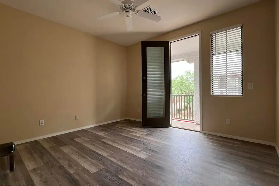 House in Phoenix - More