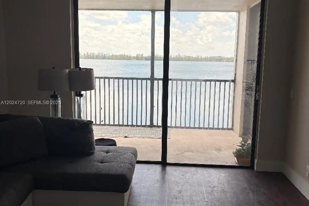 111 Lake Emerald Dr #302 - View 5