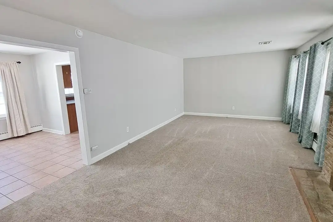 1170 Westminster Ave - View 6