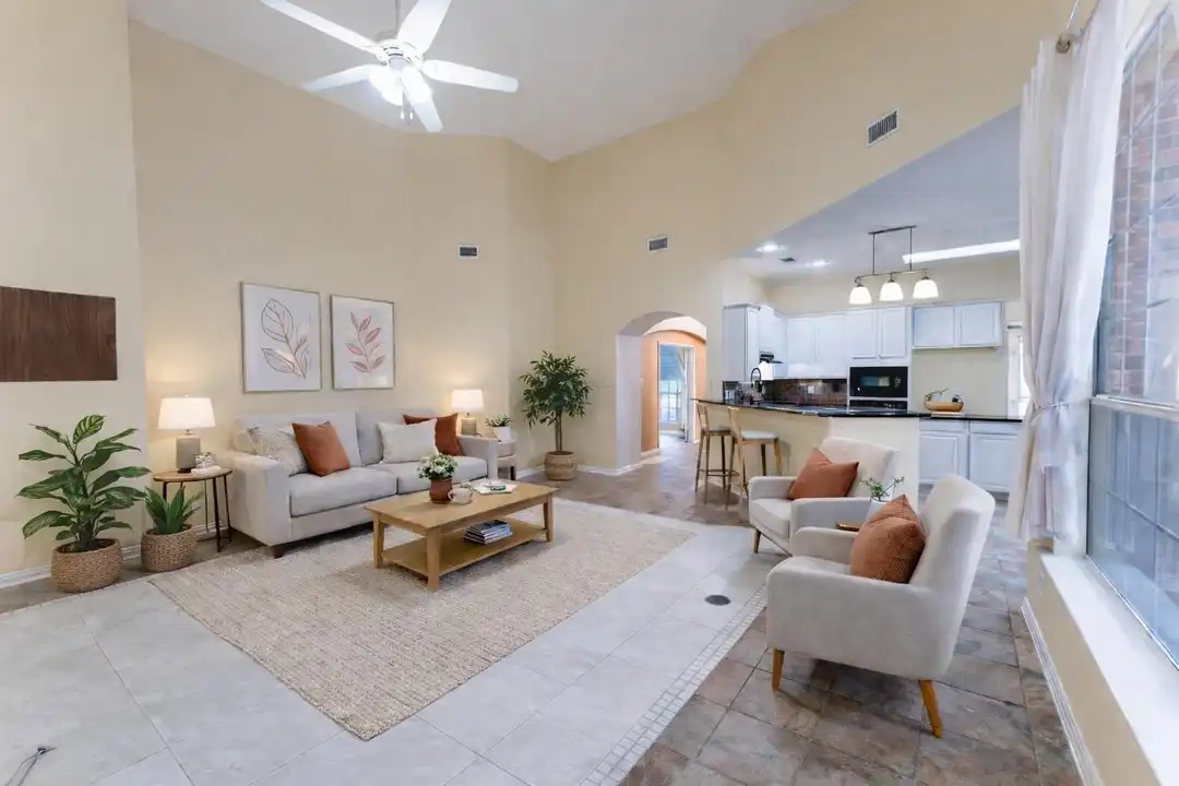 672 Channel Ridge Dr - View 3