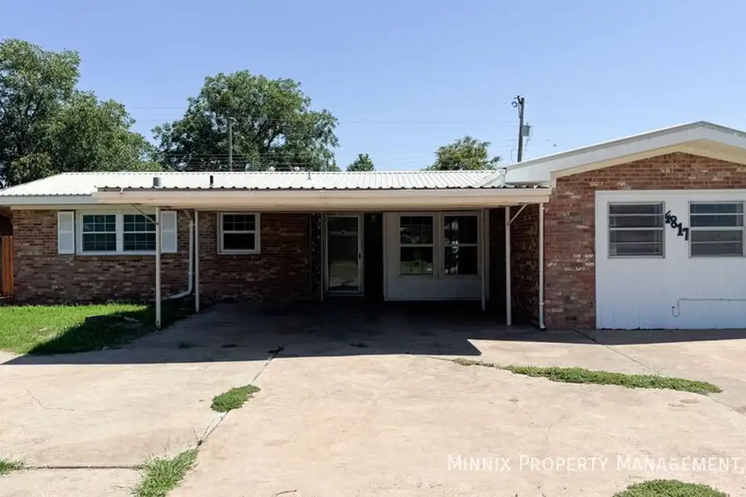 House in Lubbock - View 2