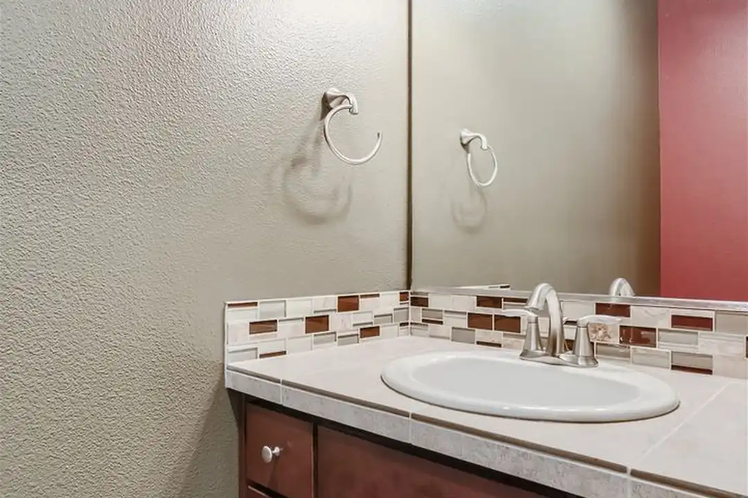 472 NE Patricia Ann Pl - View 3