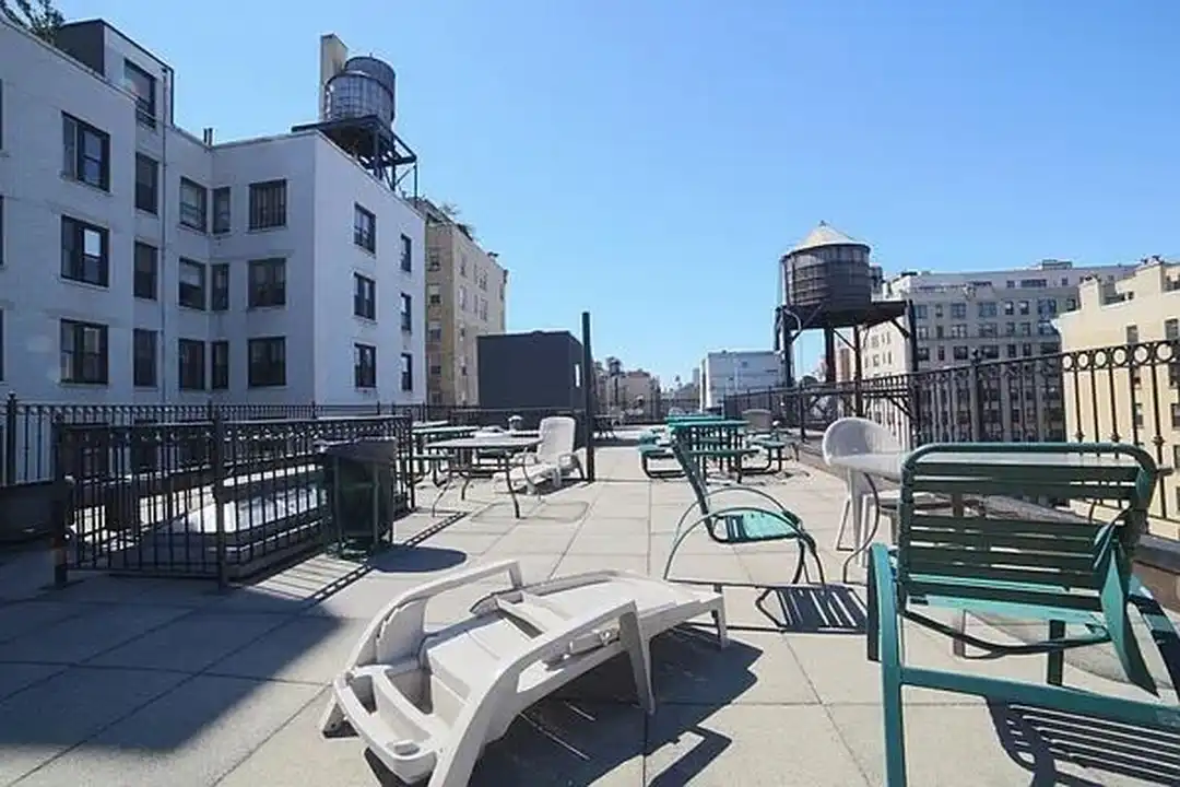 304 W 92nd St unit 1Q – další