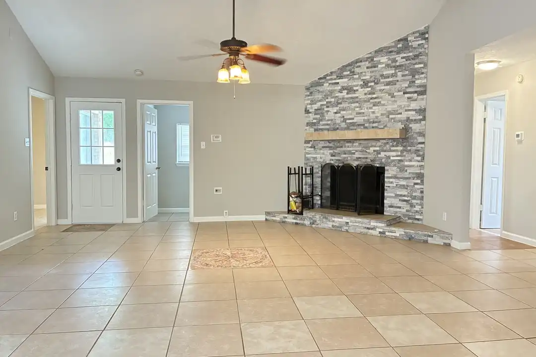 4211 Autumn Meadow Dr - More