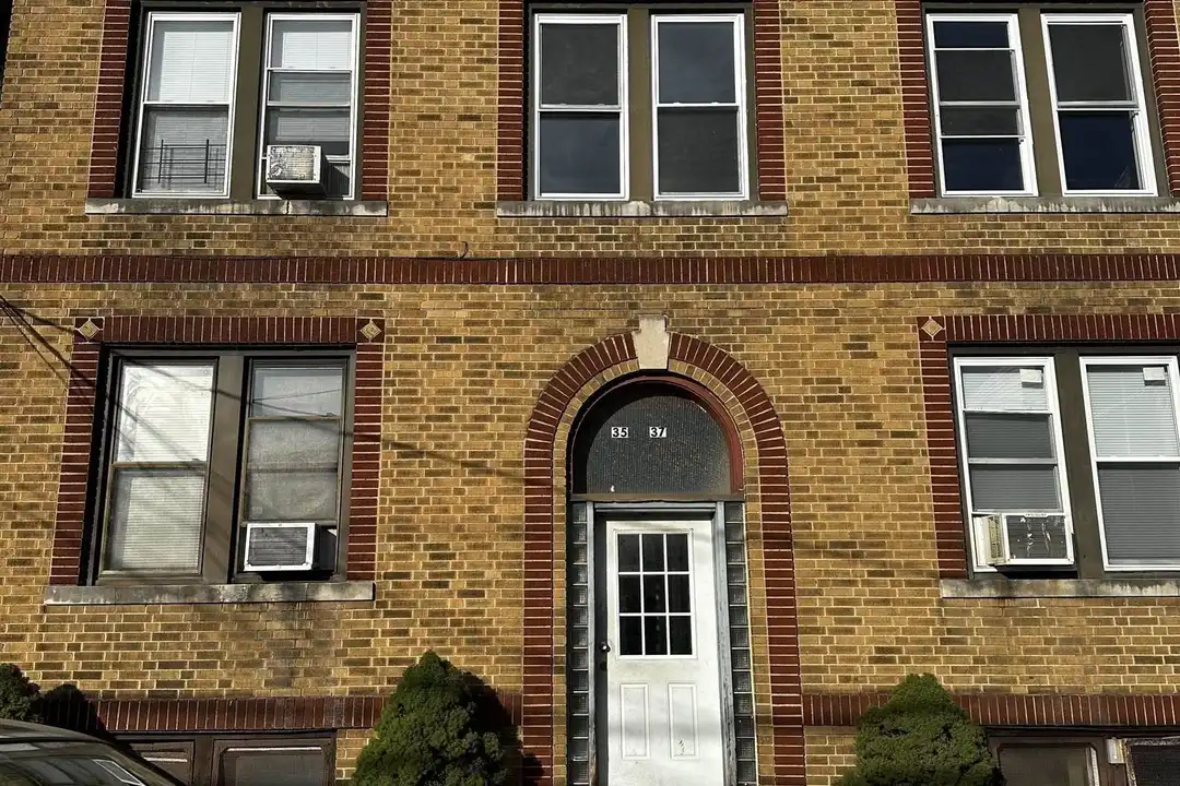 35-37 E 19th St – photo 1
