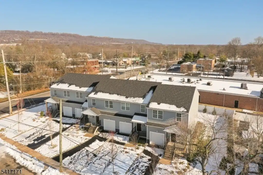 156 N Auten Ave - View 3