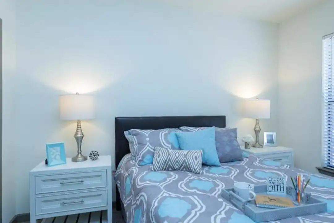 9240 Bruckhaus St - View 4