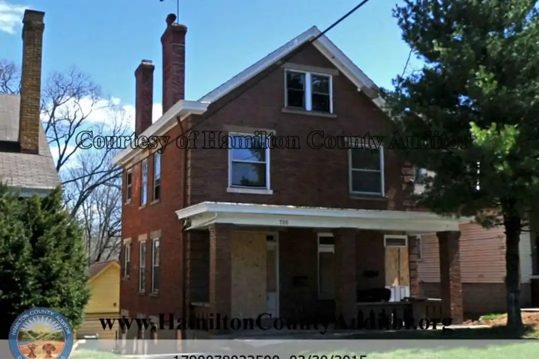 706 Trenton Ave unit 2 – photo 1