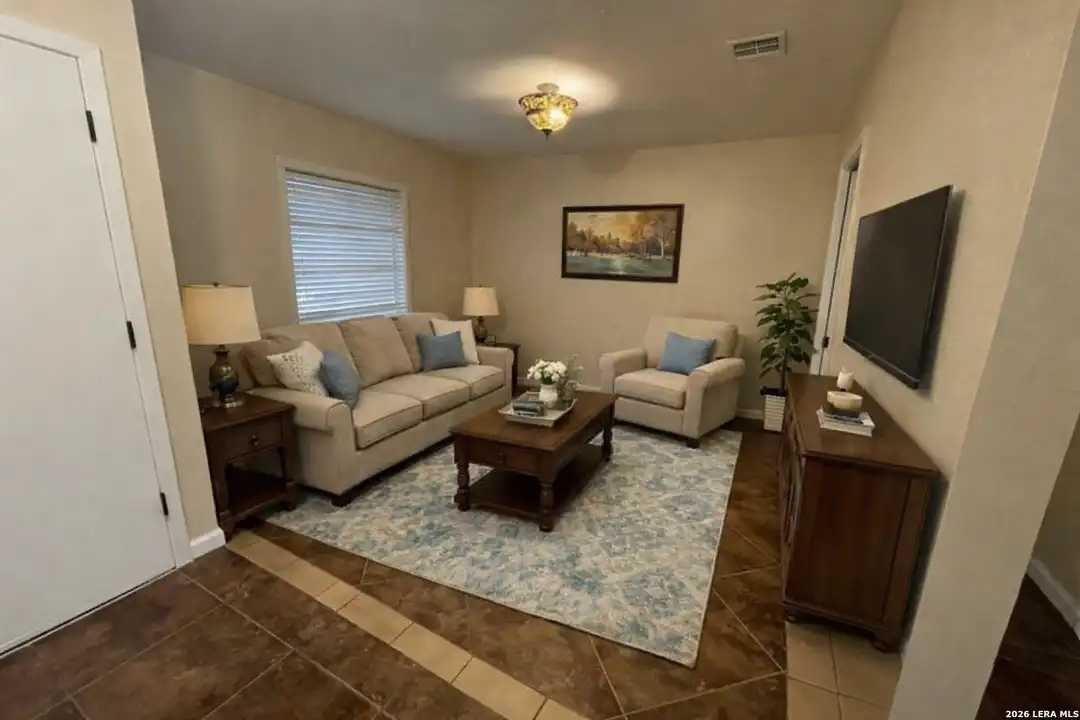 838 Saddlebrook Dr - View 5