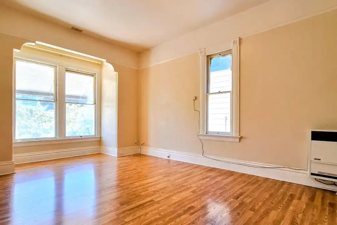 30 S 8th St unit 5 – photo 1