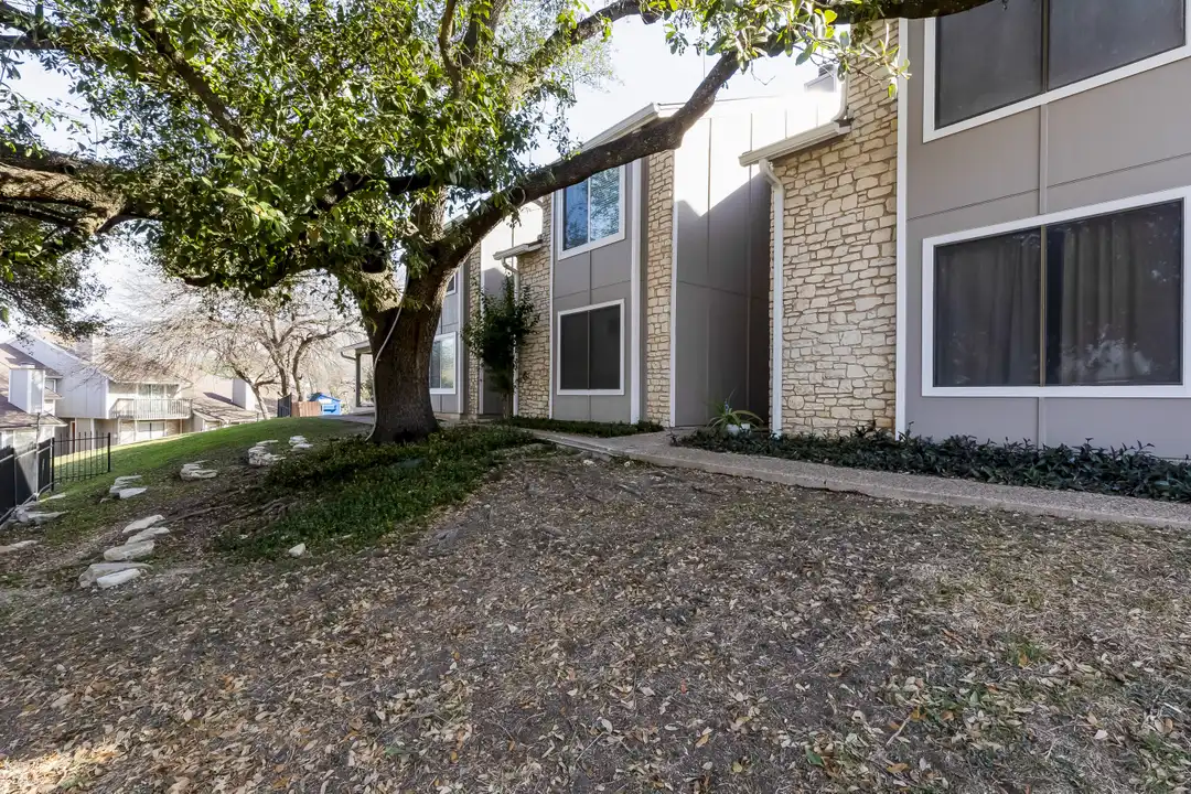 House in Austin - View 4