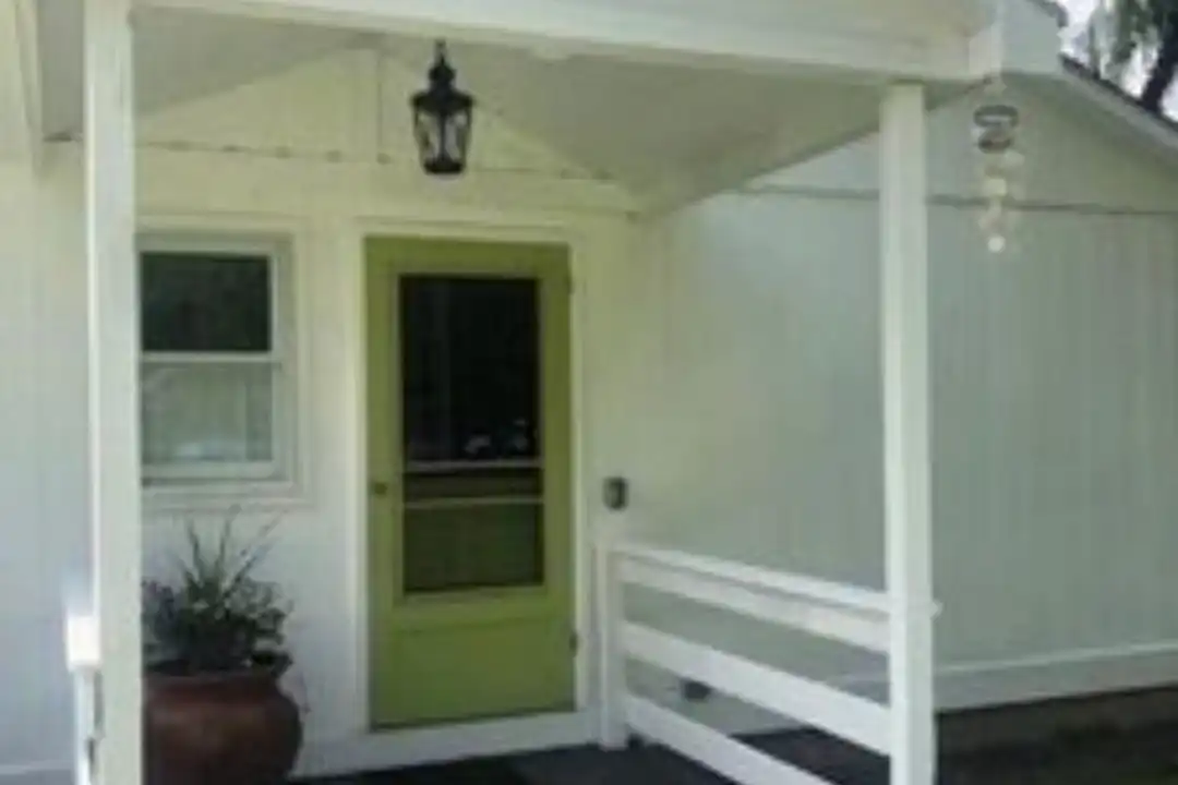8 Penny Ln – photo 1 of 20