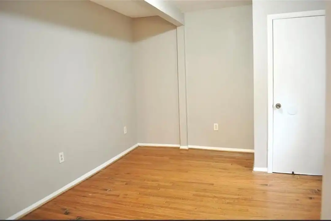 House in Decatur - View 4