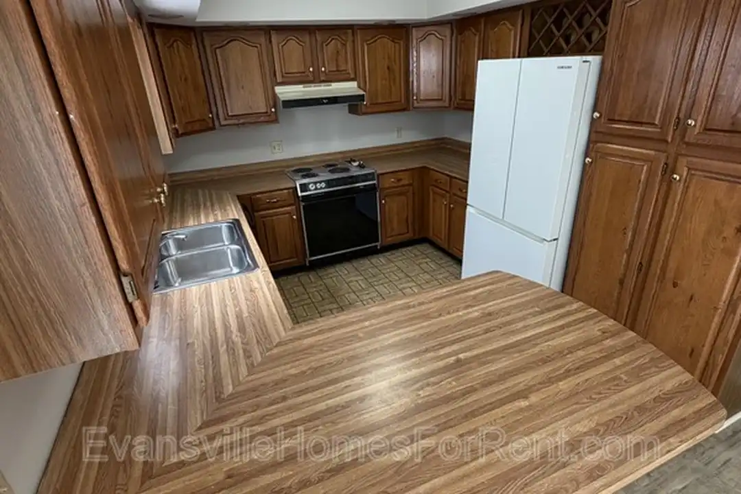 Apartment in Evansville - View 5
