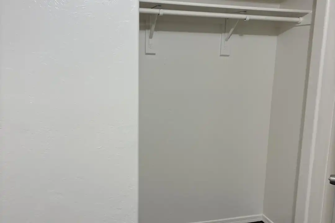 1036 N 13th Ave unit A - View 6