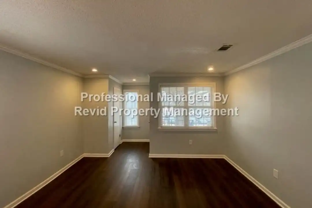 36 N Auburndale St unit 1 - Widok 3