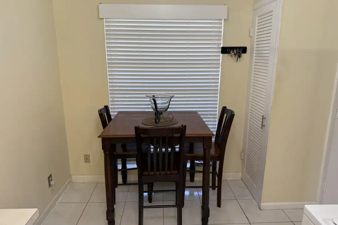 8540 Chevy Chase Dr #8540 - View 6