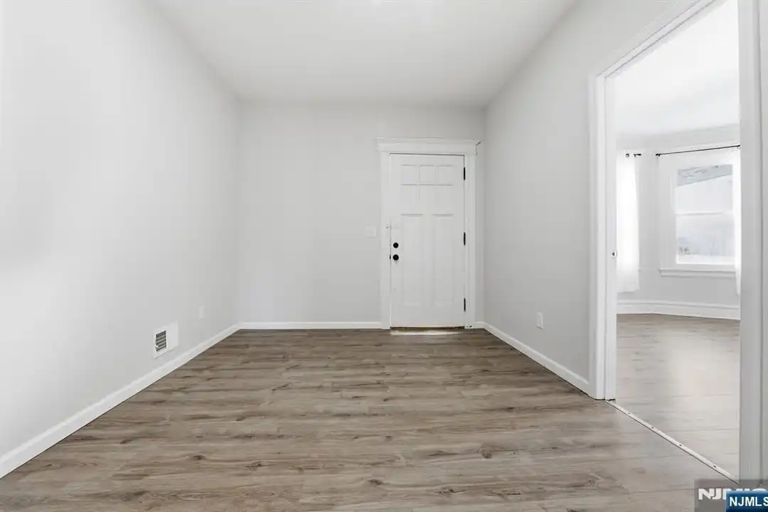 15 E Highland Ave - View 3