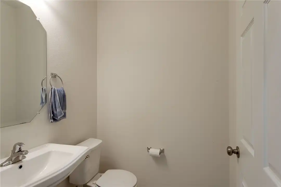 9109 Garnet Dr - View 6