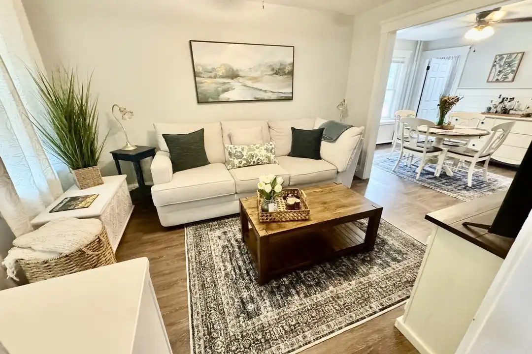 65 Park Ave unit 1 – photo 1 of 33