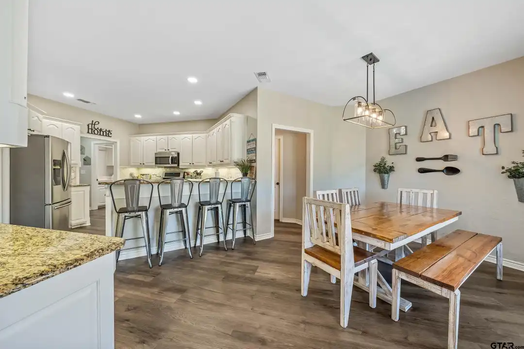 602 Windover Ln - View 5